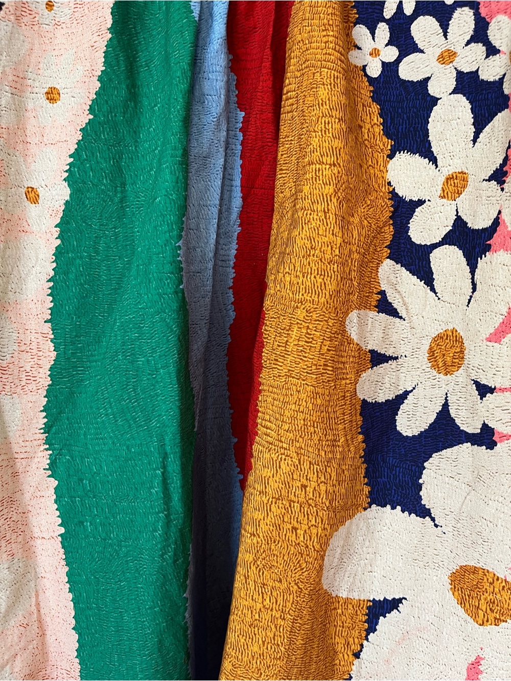 FARM Rio Multicolor Daisy Patchwork Mini Dress - Picture 3 of 9